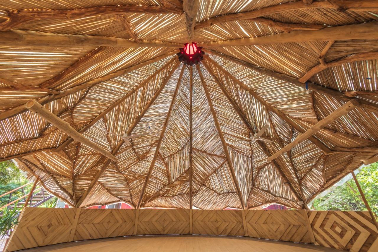Latica Lodge Playa Negra Exterior photo