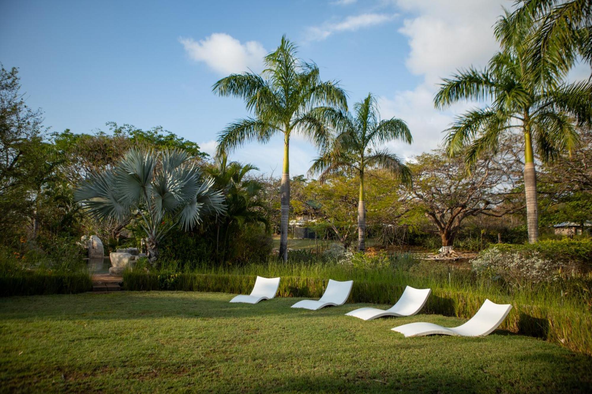 Latica Lodge Playa Negra Exterior photo